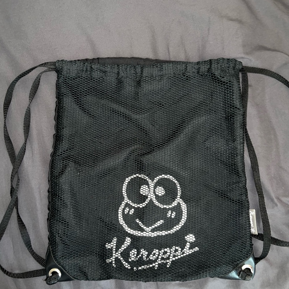 Kerropi sling bag
